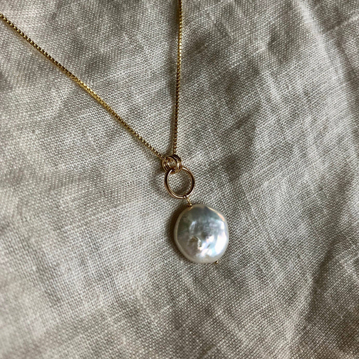 Mina Necklace | Pearl & Gold