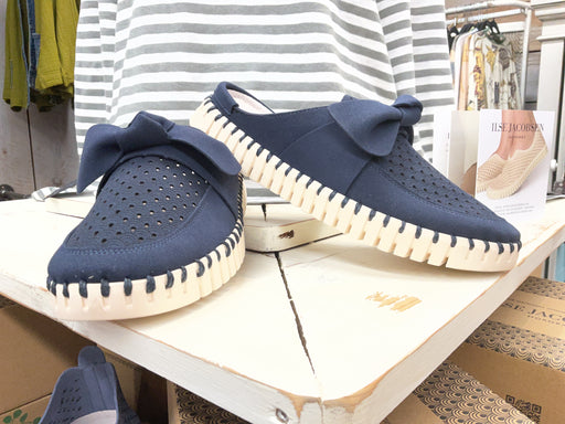 Tulip Bow  4088 Slip in