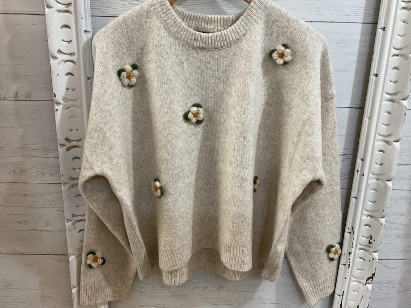 Holly Flower Pullover