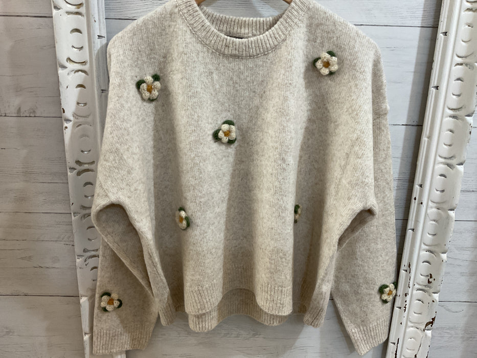 Holly Flower Pullover