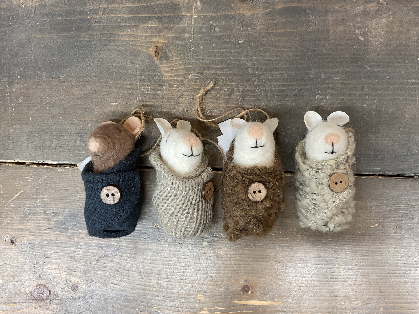 4037 Wool felt Baby Mouse