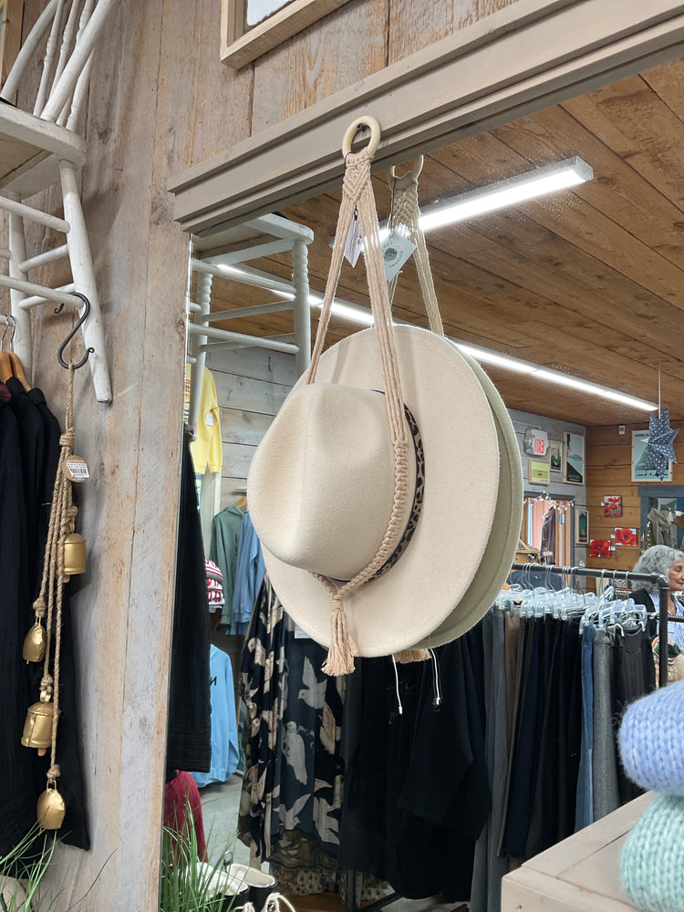 Single Hat Hanger