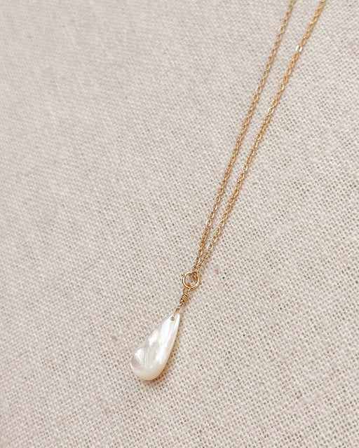 Teardrop Mother of Pearl Pendant Necklace