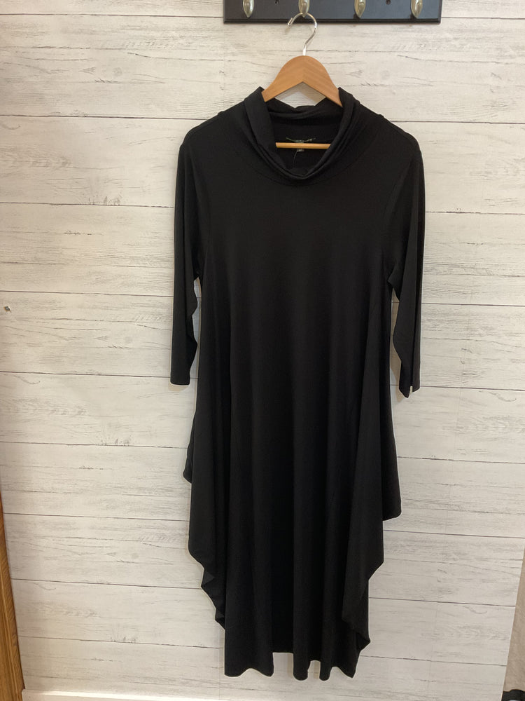 Makena dress black