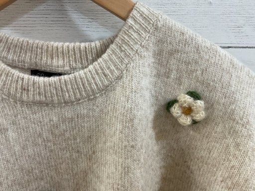 Holly Flower Pullover