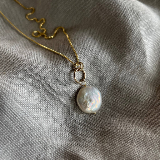 Mina Necklace | Pearl & Gold