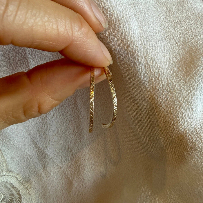 Bay Half Hoops | Gold