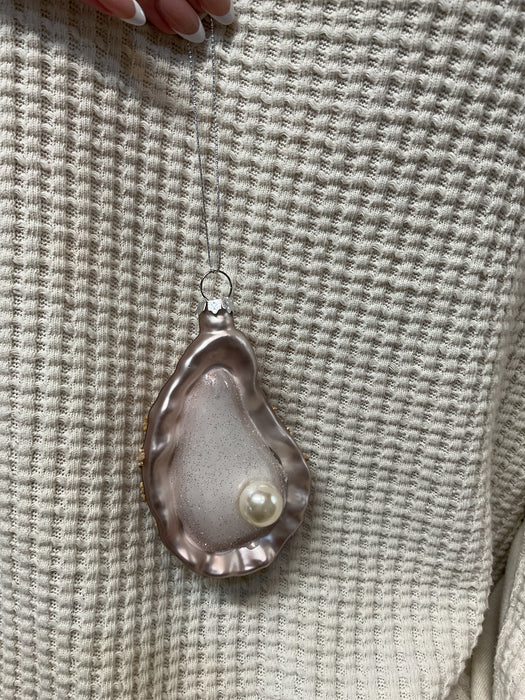 0037 Glass Oyster shell Ornament