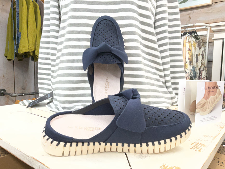 Tulip Bow  4088 Slip in