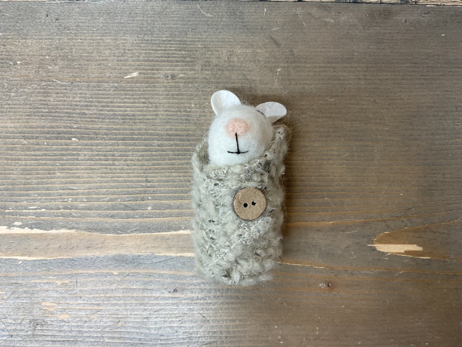 4037 Wool felt Baby Mouse