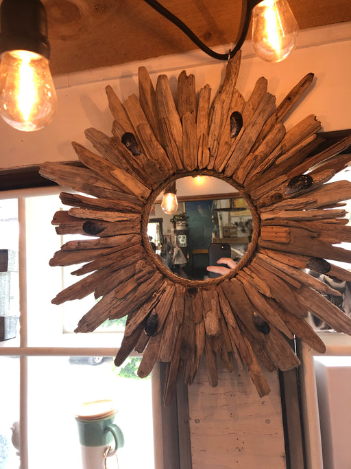 Large Sunburst mirror with mussels