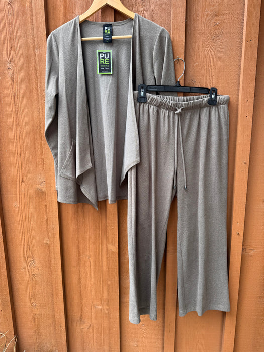 Pure Essence Pant 688-2408