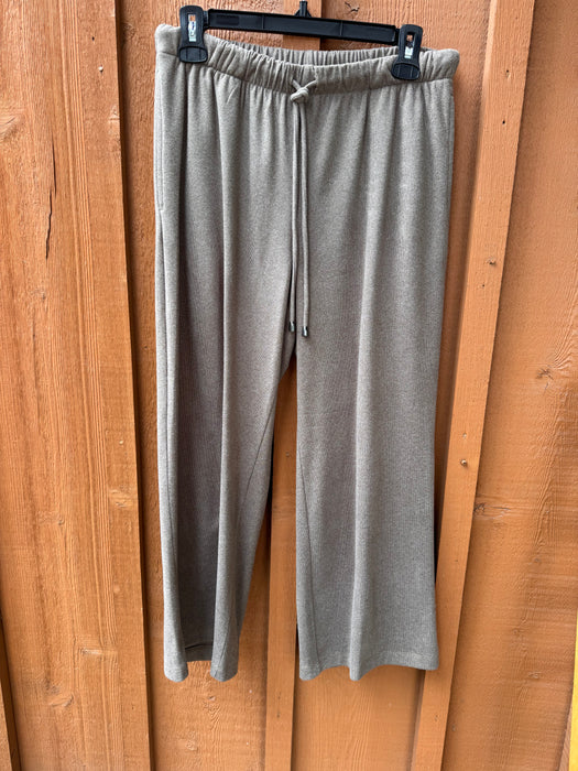 Pure Essence Pant 688-2408