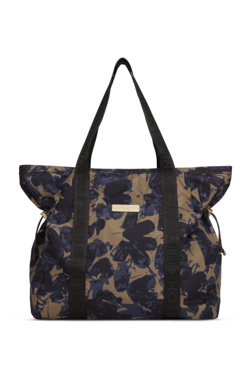 All Weather Shopper Ilse Jacobsen