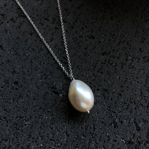 Baroque Pearl Necklace | Silver