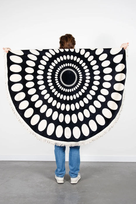 Axel Velour Round Towel