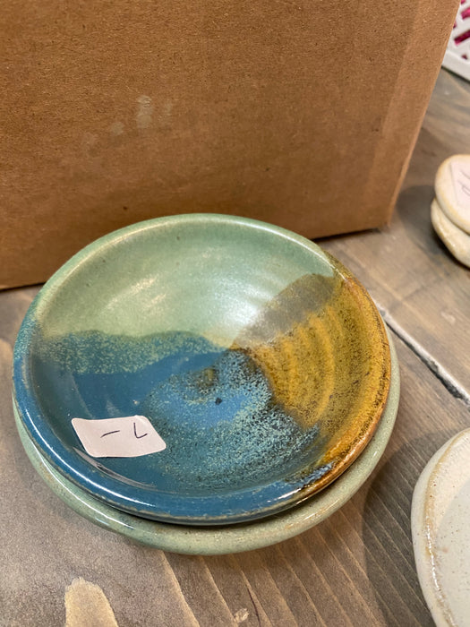 Small pottery Dishes